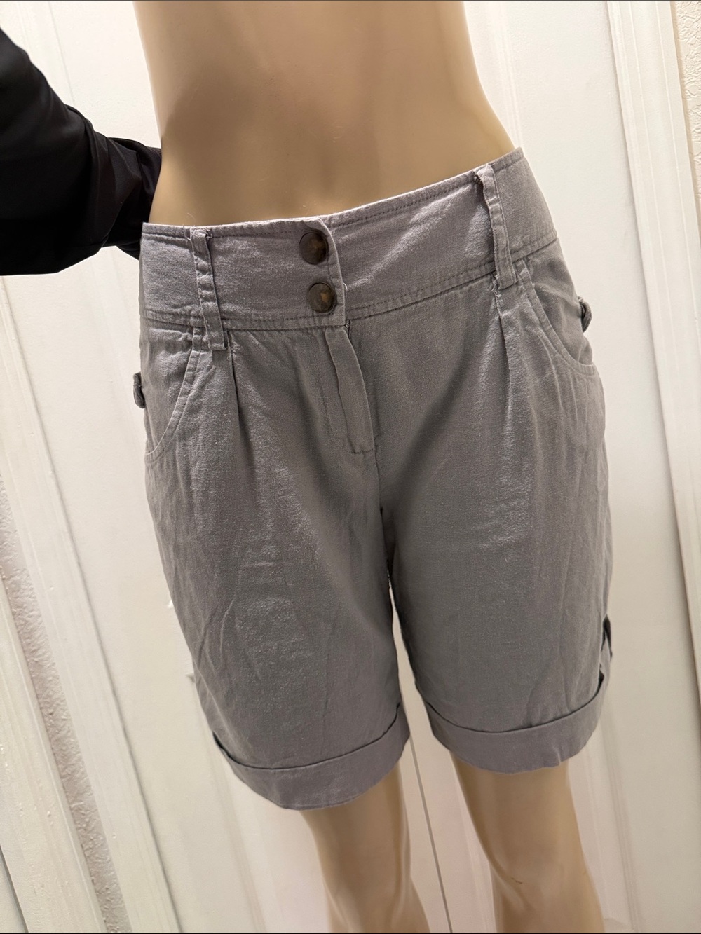 Larry Levine Gray Roll-Cuff Bermuda Shorts